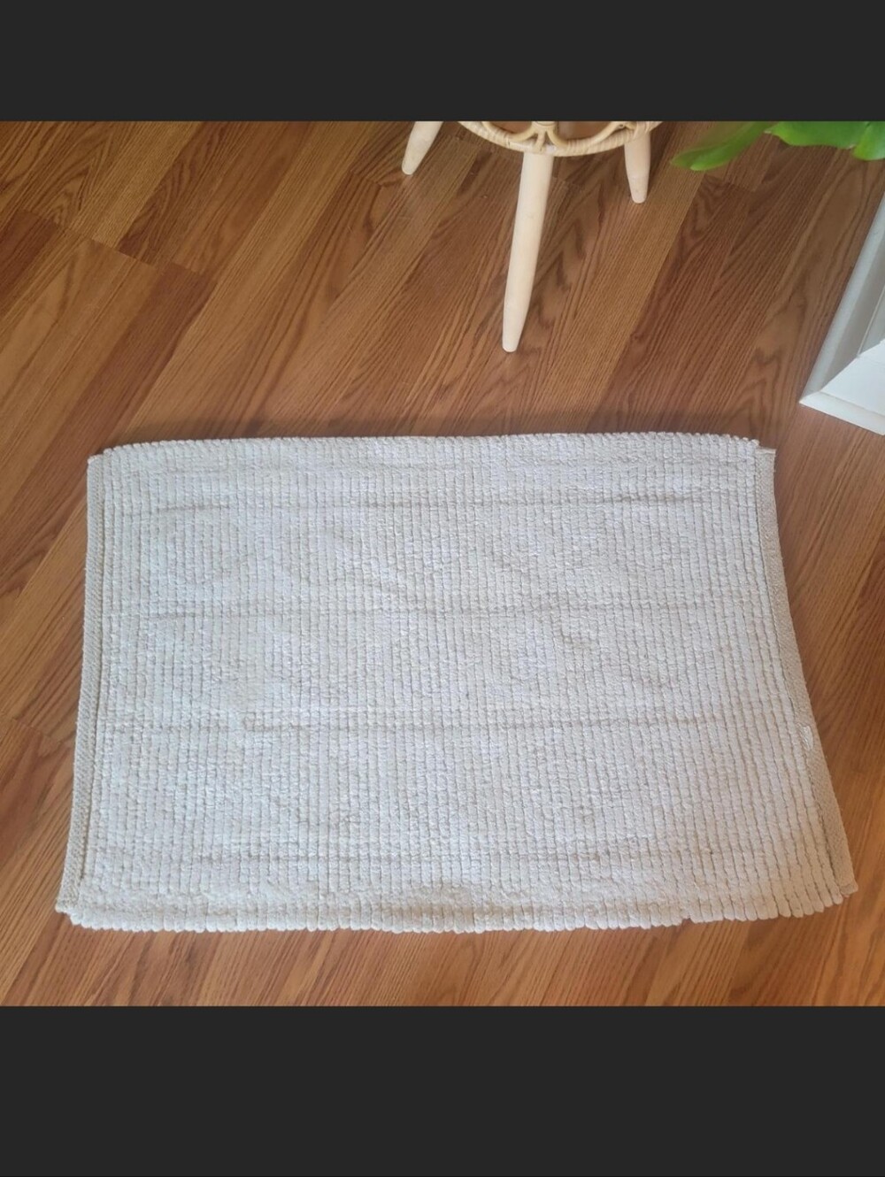 World Market Rug - Picture 2 of 2